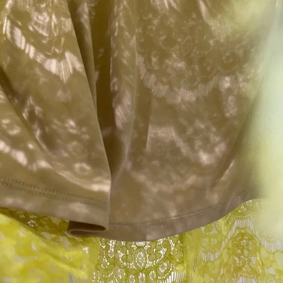Women’s Pins And Needles Neon Yellow Tank With Lace Overlay Size large. - Picture 5 of 6